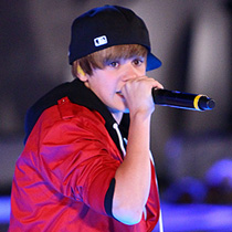 JUSTIN BIEBER