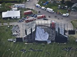 EL ESCENARIO DE RADIOHEAD SE COLAPSO