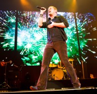 ROB THOMAS Y MATCHBOX TWENTY